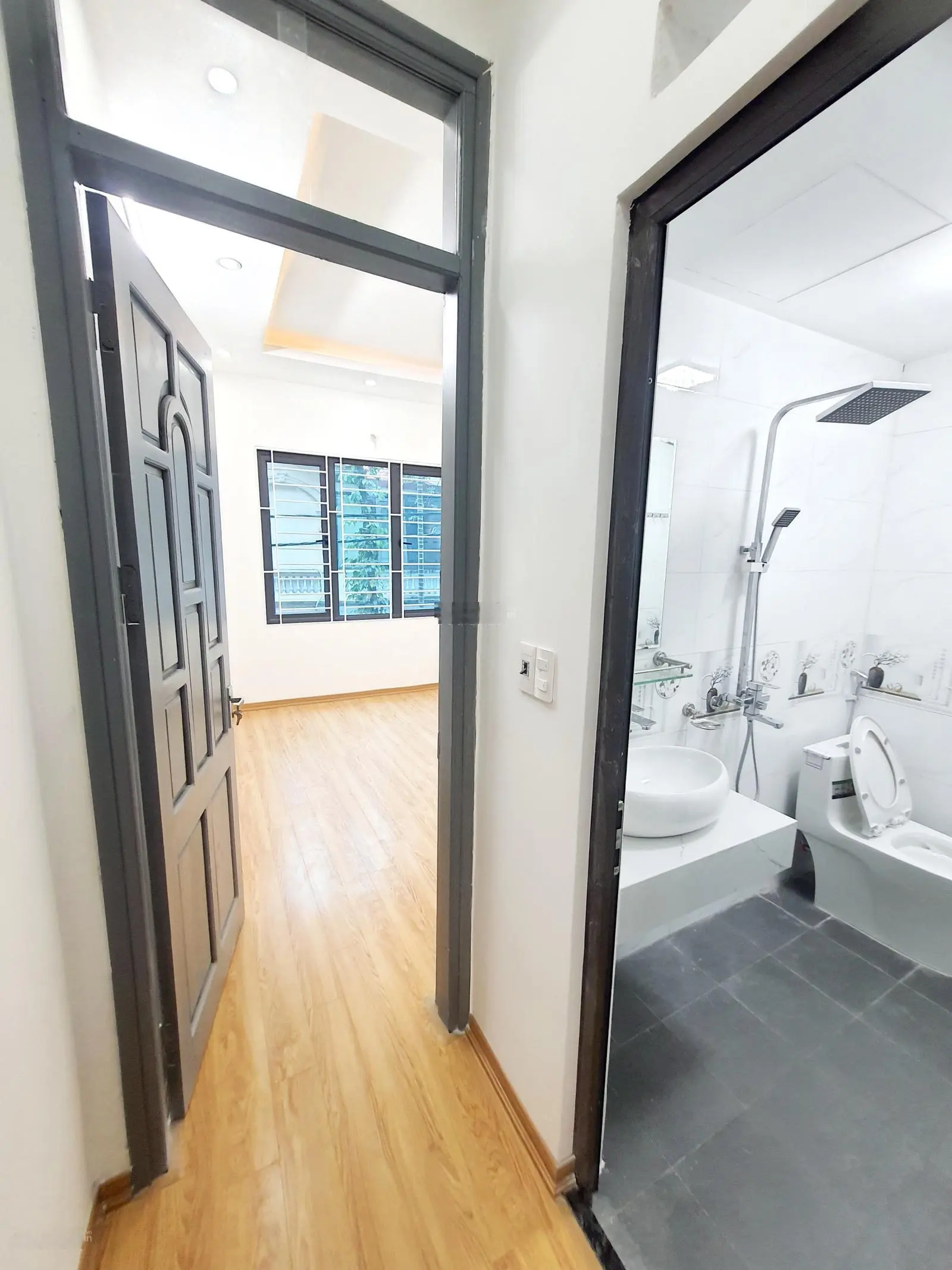 Nhà Đẹp,Ngõ Thông, otto đậu cửa Phố Bùi Xương Trạch Q.Thanh Xuân hơn 7 tỷ