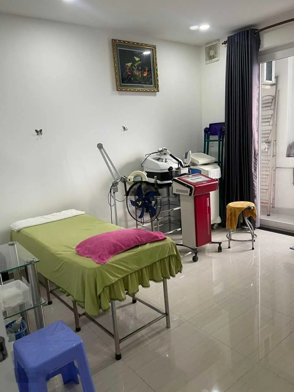 Căn 50m2, giá tốt chỉ 1.7 tỷ, có ban công, view đẹp ngắm phố, tầng thấp, gió mát, LH 0909 393 ***