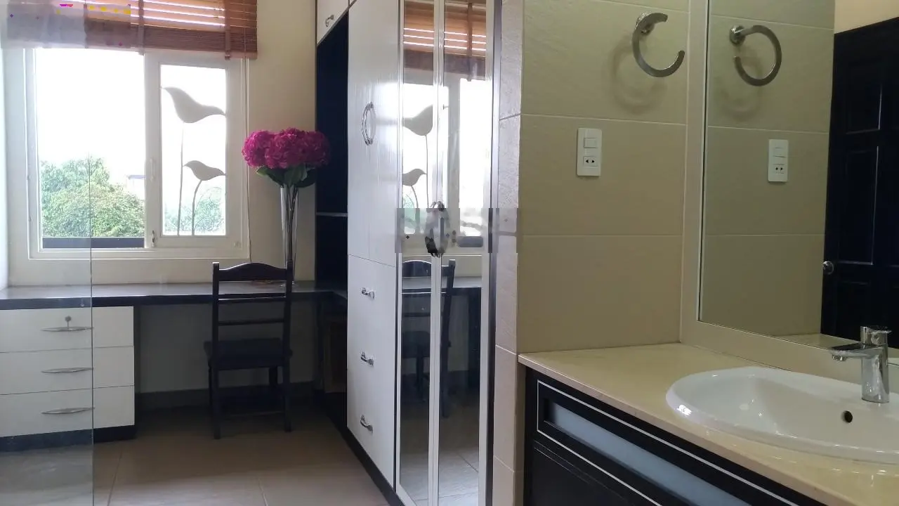 Biệt thự - 203m2 - đường 7m - Nguyễn Duy Trinh - Bình Trưng Tây