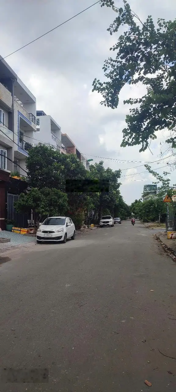 Cần bán nhà bình tân 60m2 ngay aeonmall tân phú 4 tầng hxh 5,9 tỷ