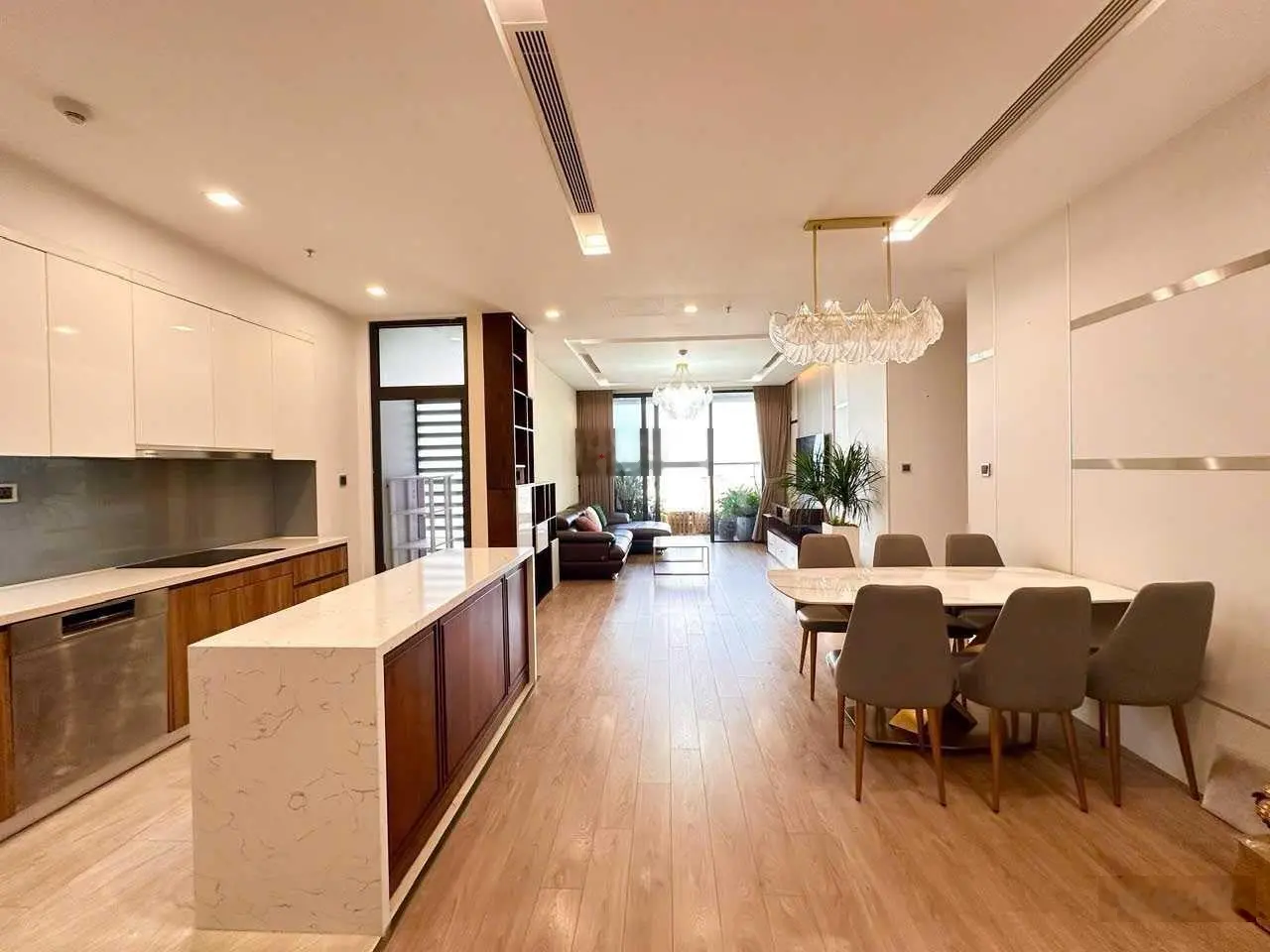 Chủ nhà người nước ngoài gửi bán độc quyền căn hộ siêu VIP 18 Tỷ