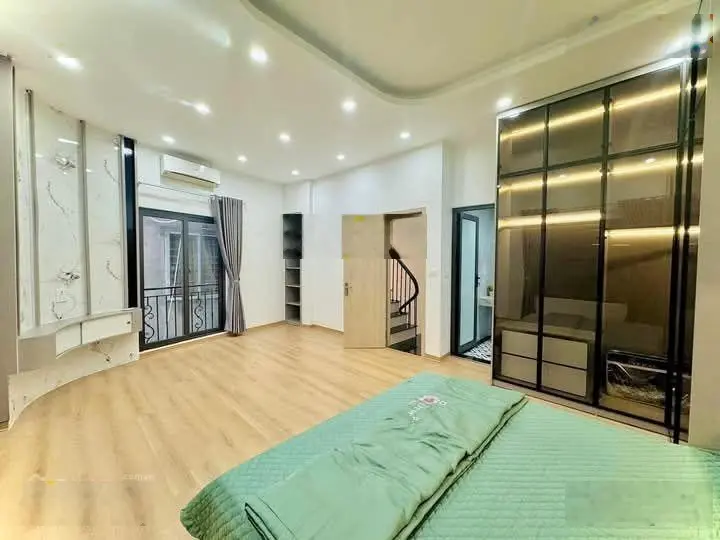 Độc quyền! Giang Văn Minh, lô góc, ngõ thông kinh doanh, 3 gác tránh, gần mặt phố, dt 45m2* 5T