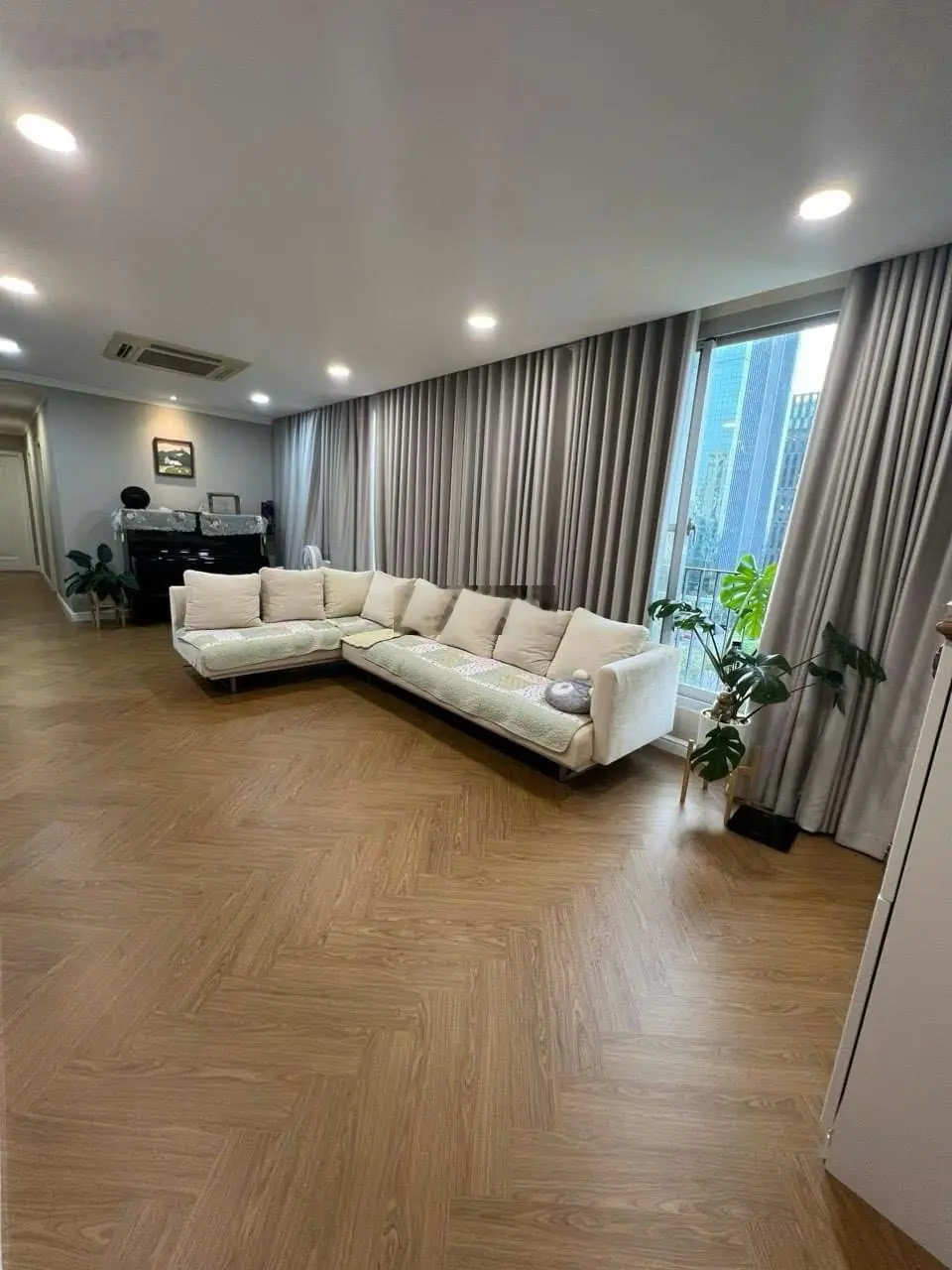 Bán gấp căn hộ Star Hill, Phú Mỹ Hưng giá tốt nhà đẹp