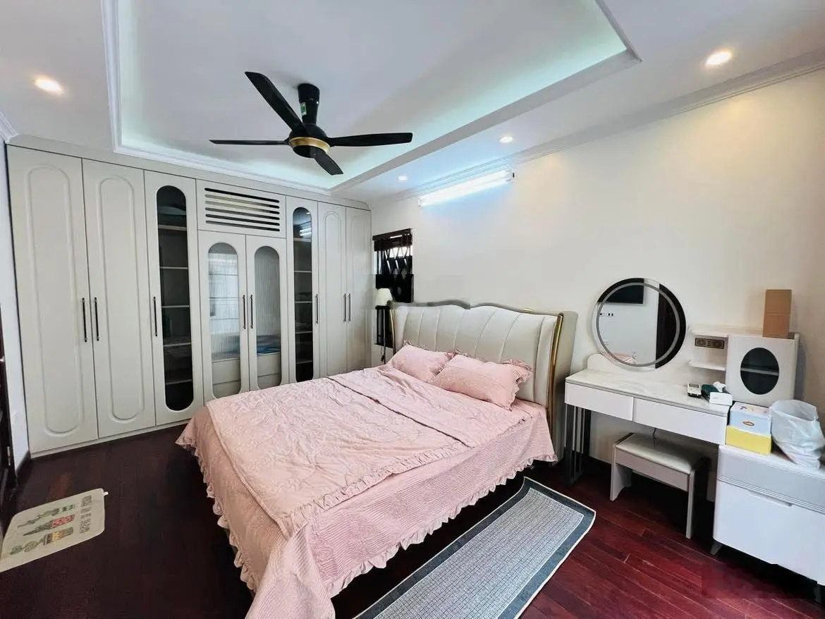 Bán nhà Trung Tâm Thanh Xuân 41m2 4 Tầng Mặt Ô Tô Cách 1 Nhà Ra Hai Ô Tô Tránh 8,2 Tỷ