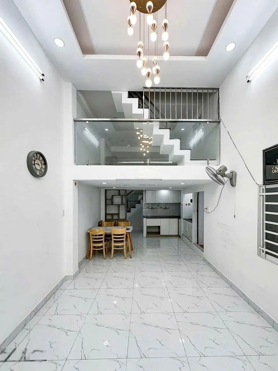 Chủ nhà cần ra đi gấp căn nhà hẻm Đỗ Văn Dậy, 70m2, sổ hồng riêng, nhà 1 trệt 1 lửng 1 lầu.