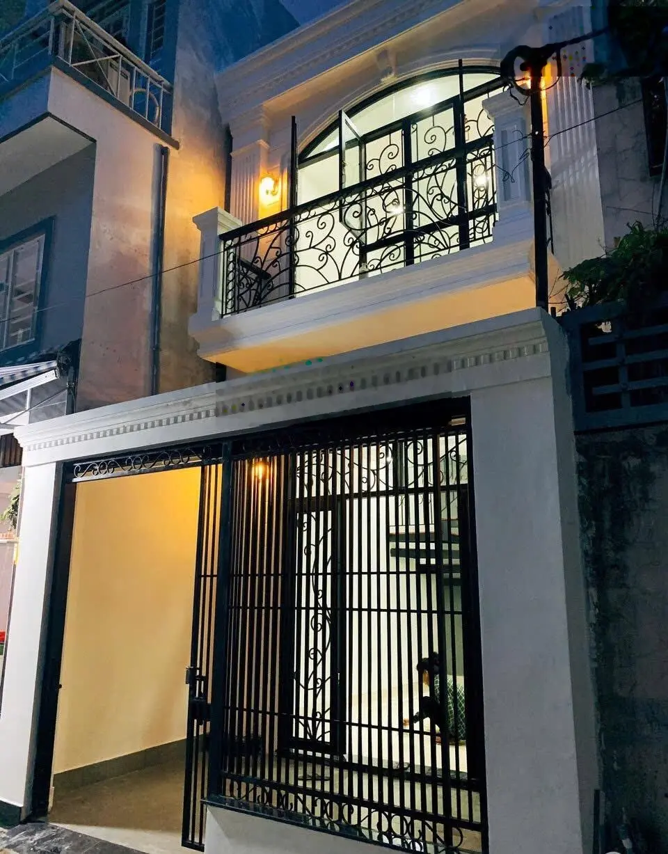 Nhà 2 Lầu Ngay Thuận Giao Thuận An Bình Dương Gía 2ty5