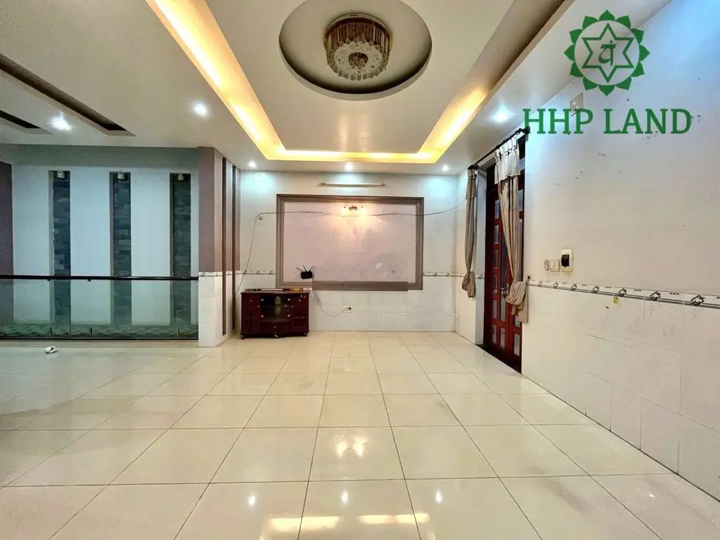 Bán căn biệt thự đường bàn cờ, cách đường Đồng Khởi 80m, p. Tam Hiệp