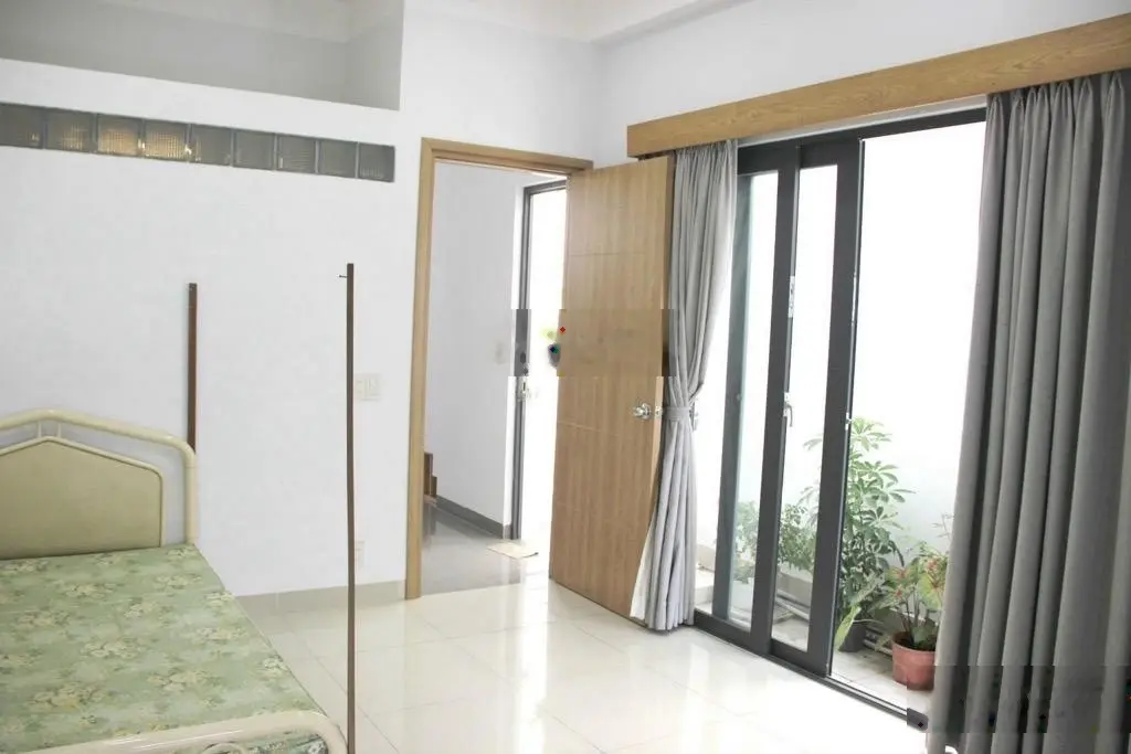 MT Khu Nam Hùng Vương Bình Tân view công viên 4 tầng 90m2 - 4.5*20m - 4PN oto ngủ trong nhà 9.5 tỷ