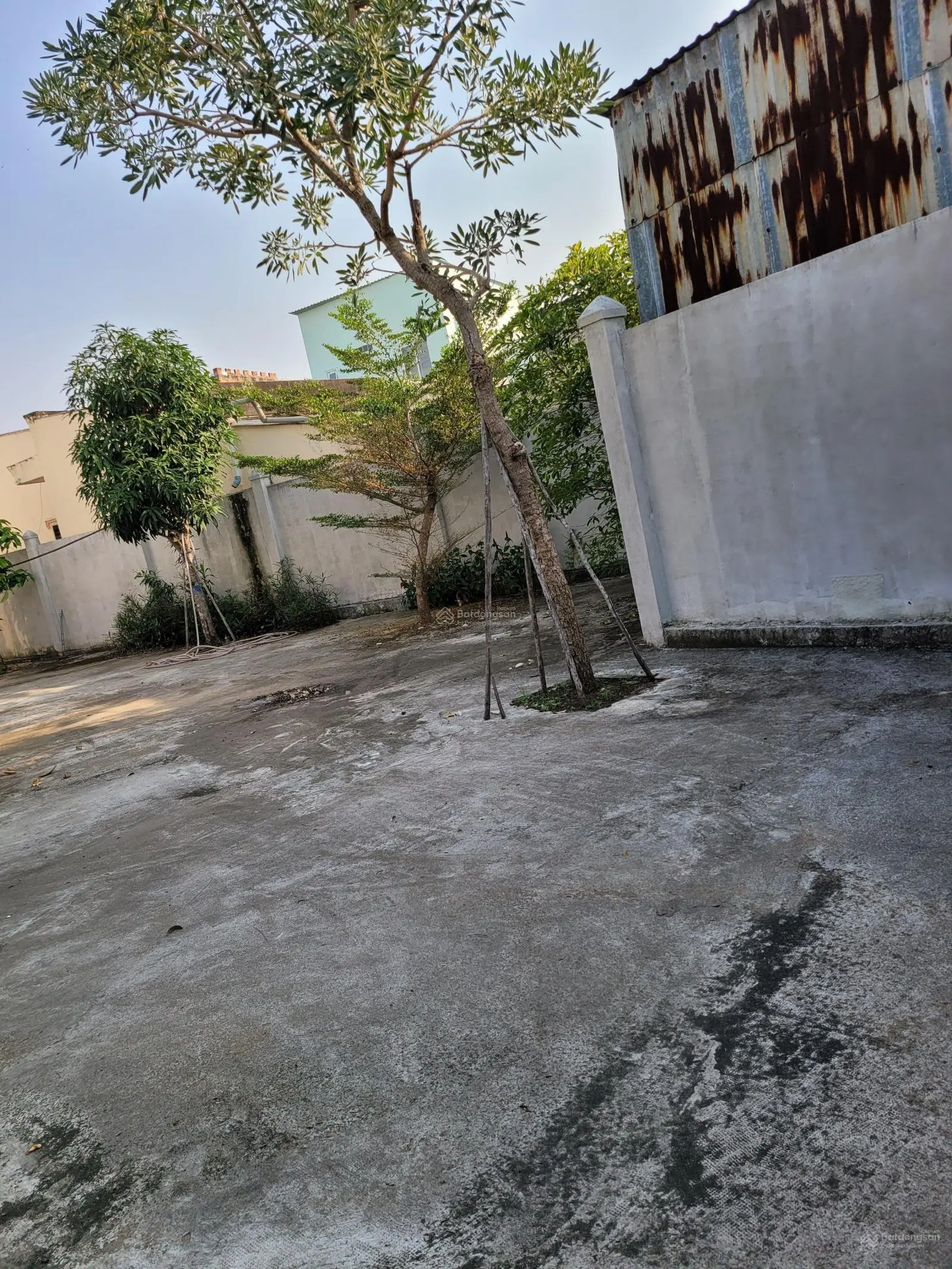 302m2 full thổ cư có nhà C4 123m2 ngay chợ Nguyễn Văn Tạo gần KCN Long Hậu và cạnh Vành Đai 4 ngộp