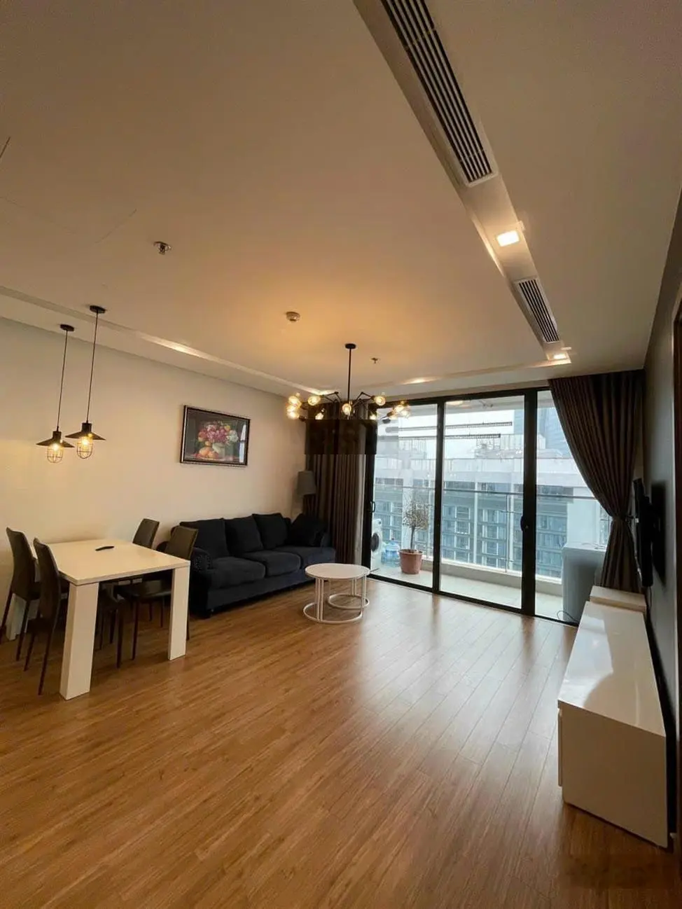 Quỹ hàng CĐT tầng đẹp giá tốt, chỉ cần 700 triệu nhận nhà ở ngay. LH: em Hoàng 0336 260 ***