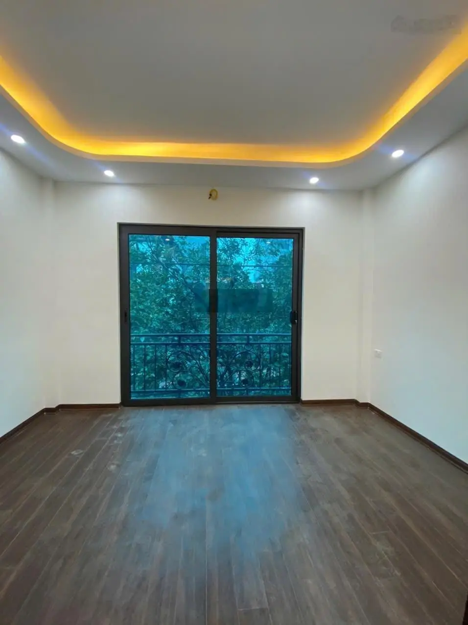 Gấp quá rồi, giảm 300 triệu, nhà 5 tầng 40 m An Khánh Hoài Đức ô tô, kinh doanh, sát đại lộ, 5 tỷ.