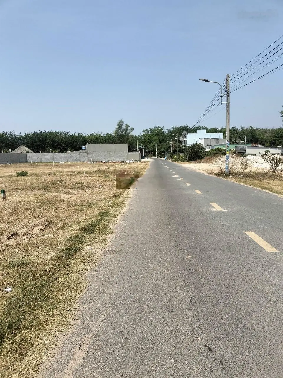 Đất mặt tiền đường nhựa 10m liên huyện ngay KCN 1700ha của Lộc Ninh giá 100 triệu bank hỗ trợ 70%