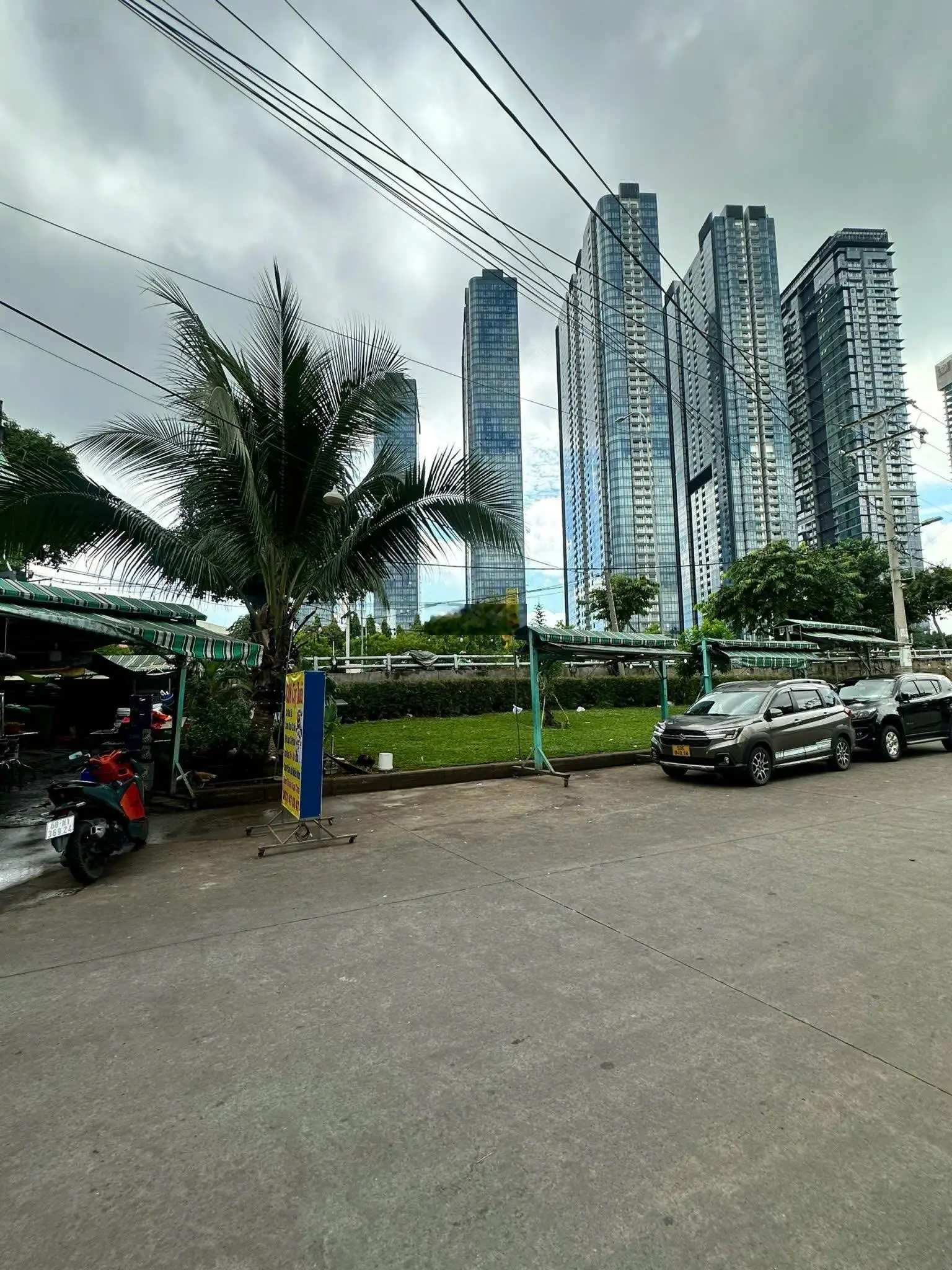 Bán khuôn đất hiếm đường Nguyễn Hữu Cảnh 15x19m CN: 280m2 có GPXD: 2 hầm 9 tầng giá 70 tỷ