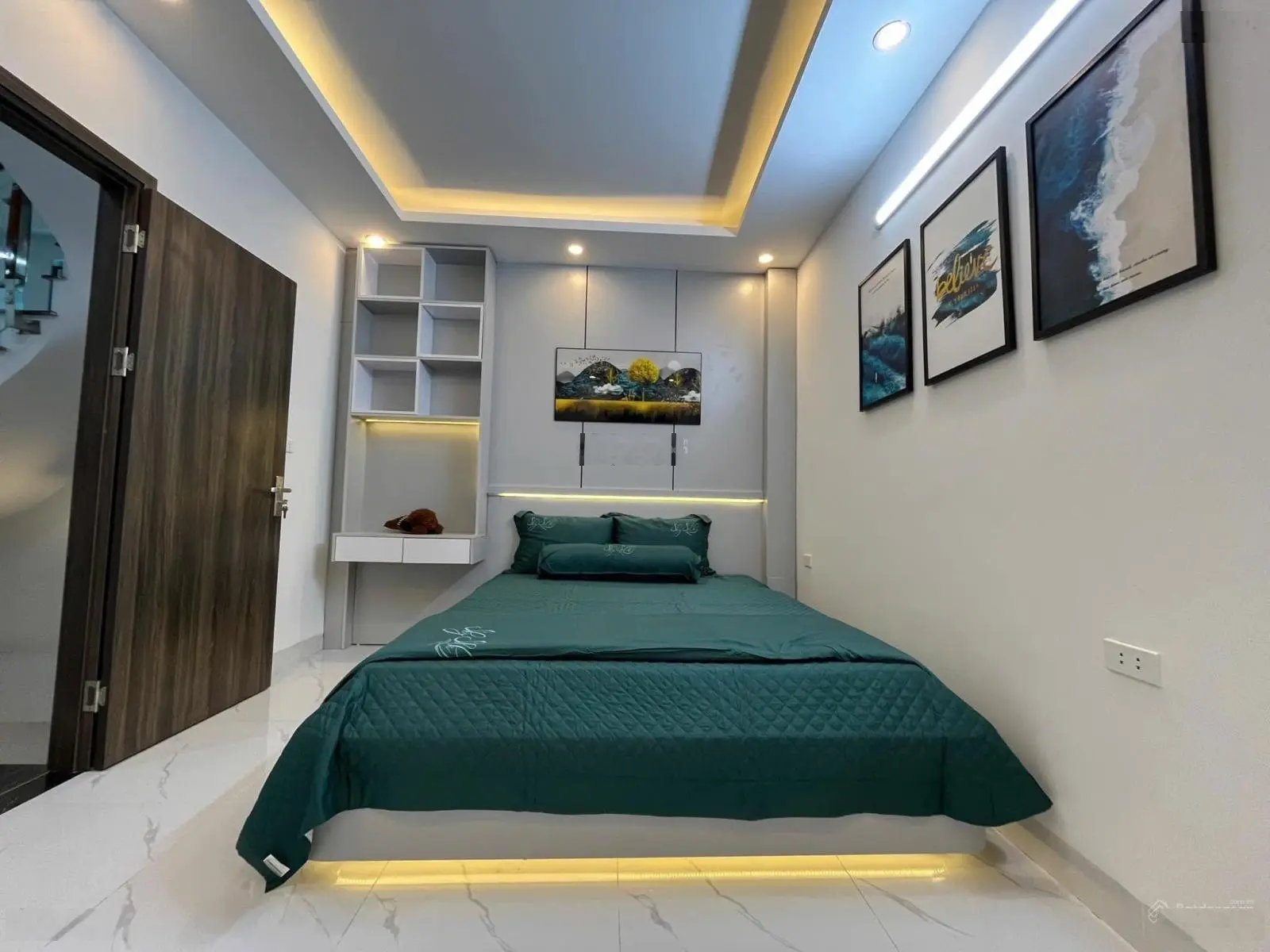 Cực sốc! Bán nhà Vũ Tông Phan - 42m*5T*4.5MT - Ô tô đỗ cổng - Nhà Mới - Ngõ nông rộng - Chỉ hơn 6T
