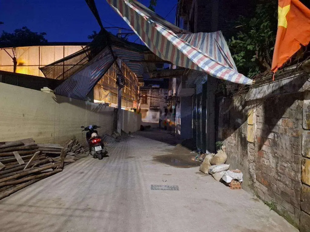Bán đất Giáp Nhị, 40m2, ô tô đỗ cửa, vào nhà, mặt tiền 3.8m vuông vắn