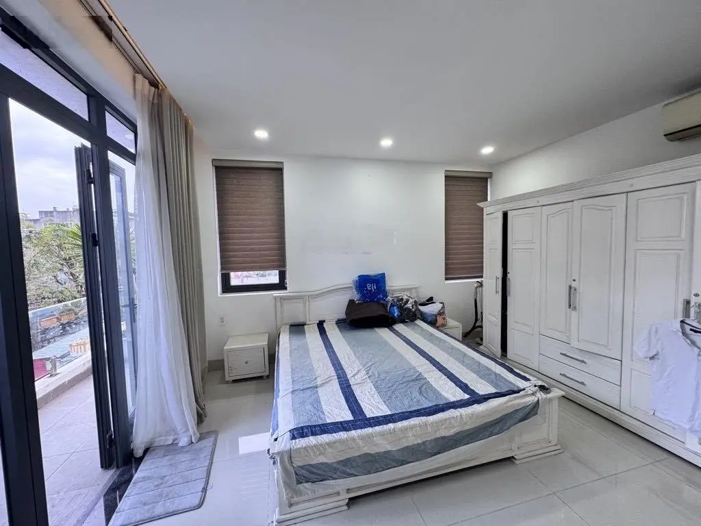 Bán căn biệt thự siêu hiếm - diện tích khủng, ngang 12m - mặt tiền Phan Châu Trinh