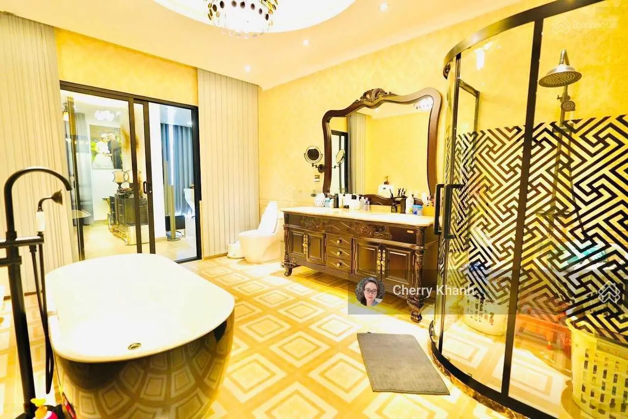 Bán nhà MT Hoàng Hoa Thám tiện xây CHDV, nhà ga T3, ngay chợ (6x35m) giá 27 tỷ, 0941732277 Cherry