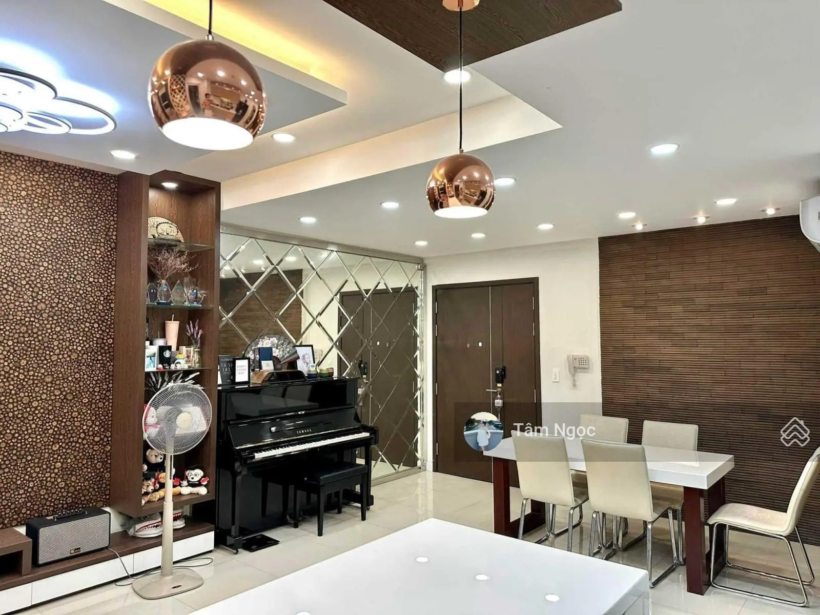 Chủ nhà nợ bank cần ra gấp CC Sunrise City Q. 7 - DT 105.75m2 - 2PN, 2WC