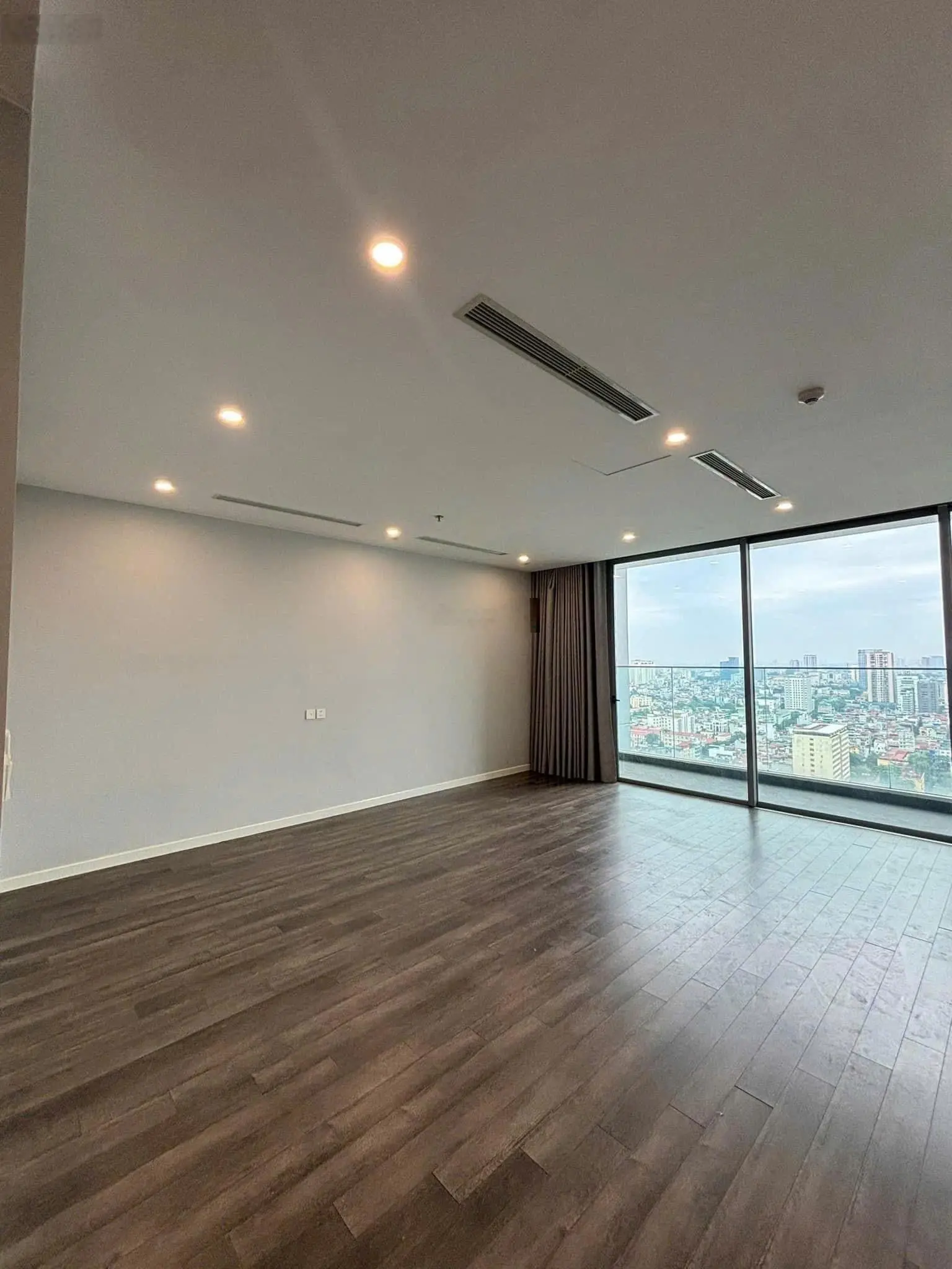 Bán căn hộ view đẹp tại the nine, 12.3tỷ bao phí thuế , 145m2, 3 pn, có slot ô tô