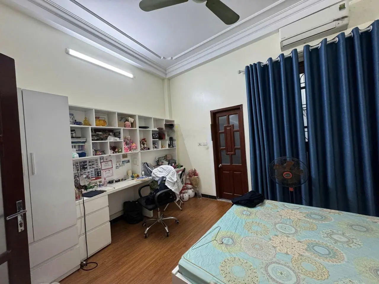 Bán gấp nhà riêng phố Hào Nam 59m 5Tg MT 4,2m chỉ 11,6 tỷ mặt ngõ VIP ôtô KD lô góc.