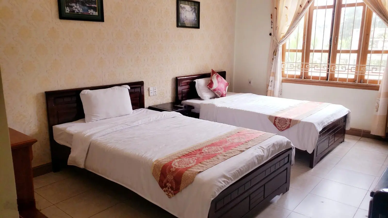 Chính chủ bán nhanh Khách Sạn Ban Mai siêu rộng đẹp tại biển Trương Pháp - Đồng Hới - Quảng Bình