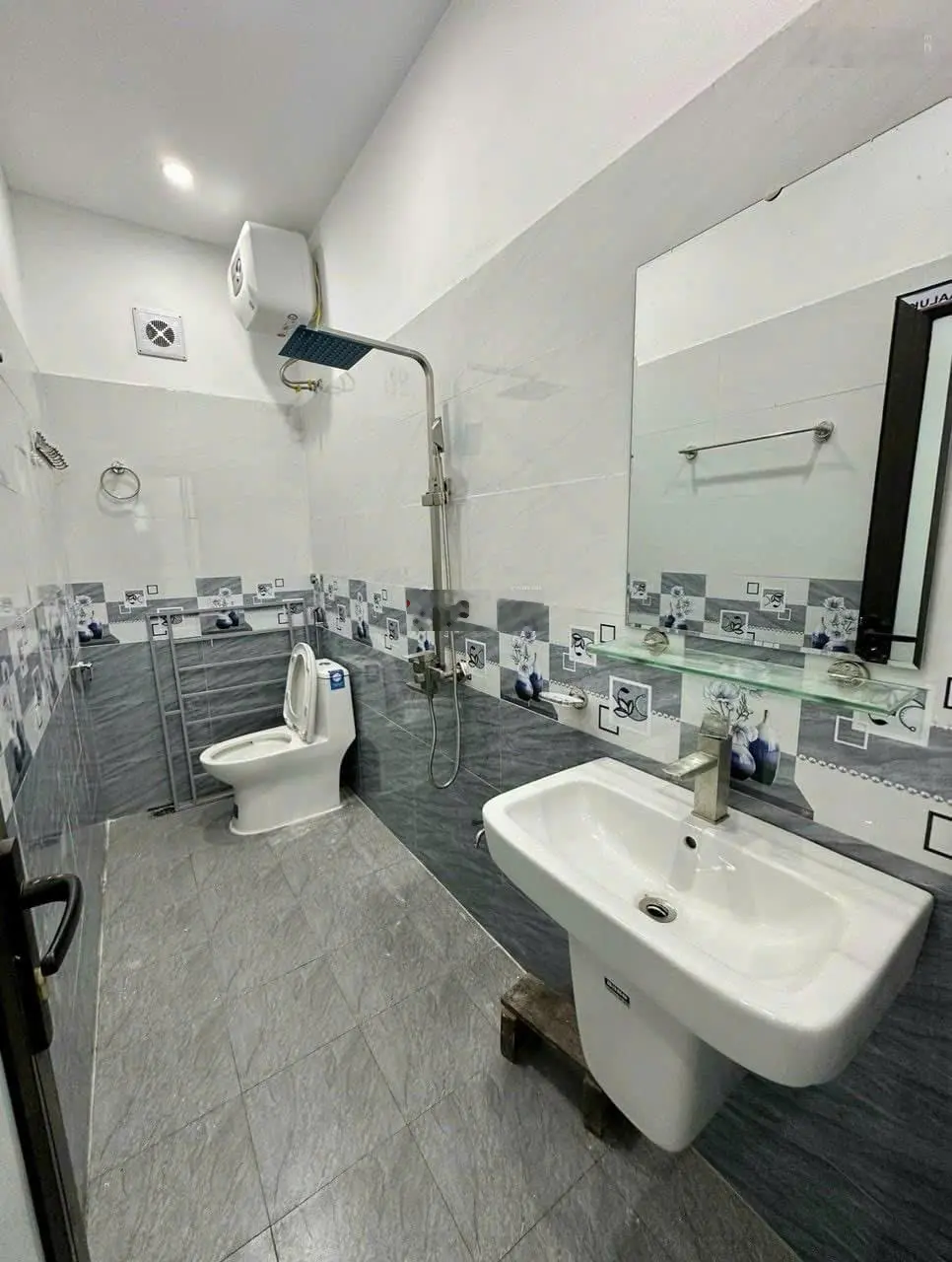 Bán căn hộ mini giá 5,75 tỷ VND tại Hà Đông, Hà Nội