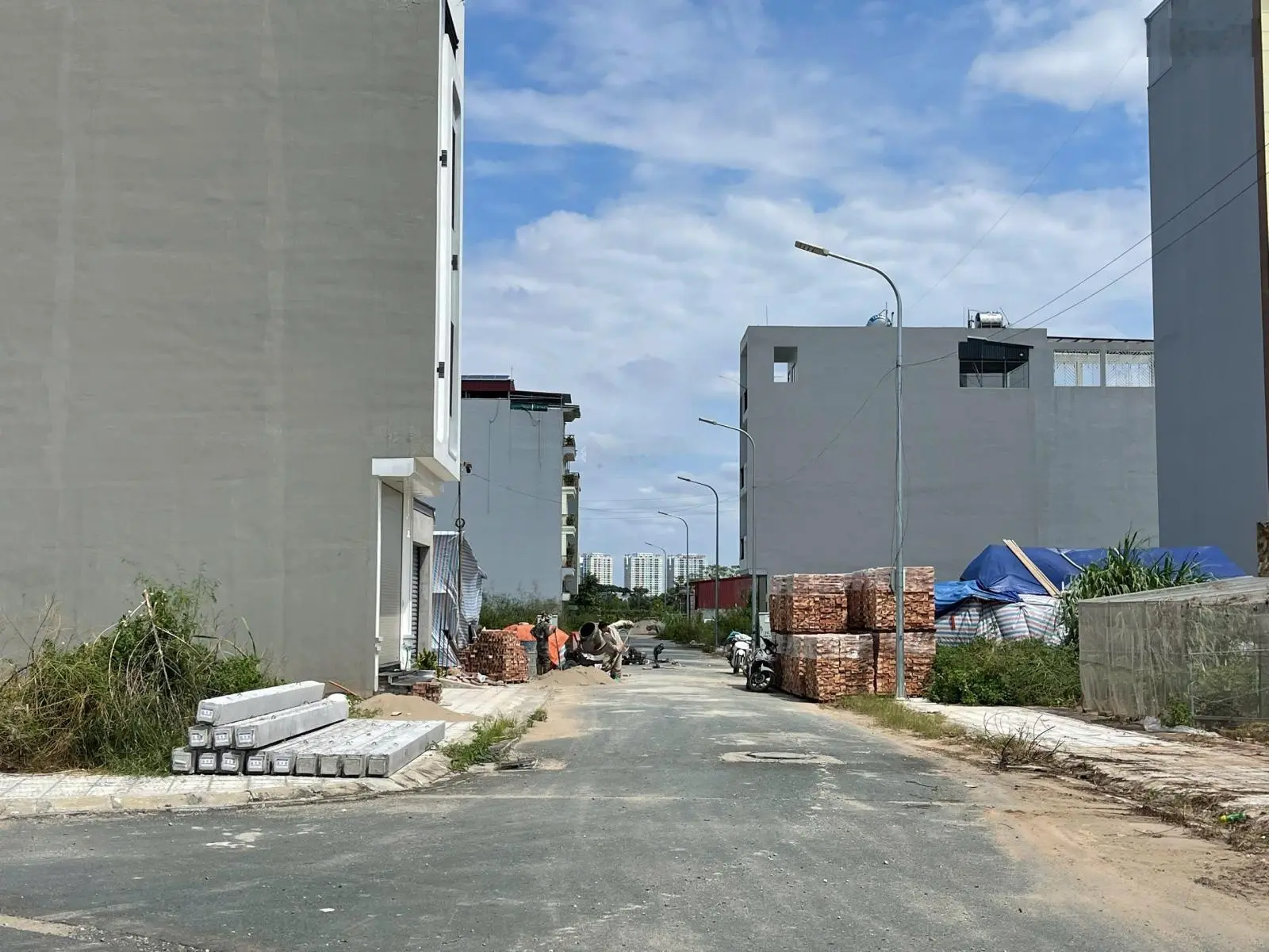Bán lô đất dt 48,4m2, MT 4m, ngay sau đường 30m, đường trước nhà rộng 16m, view thoáng vĩnh viễn