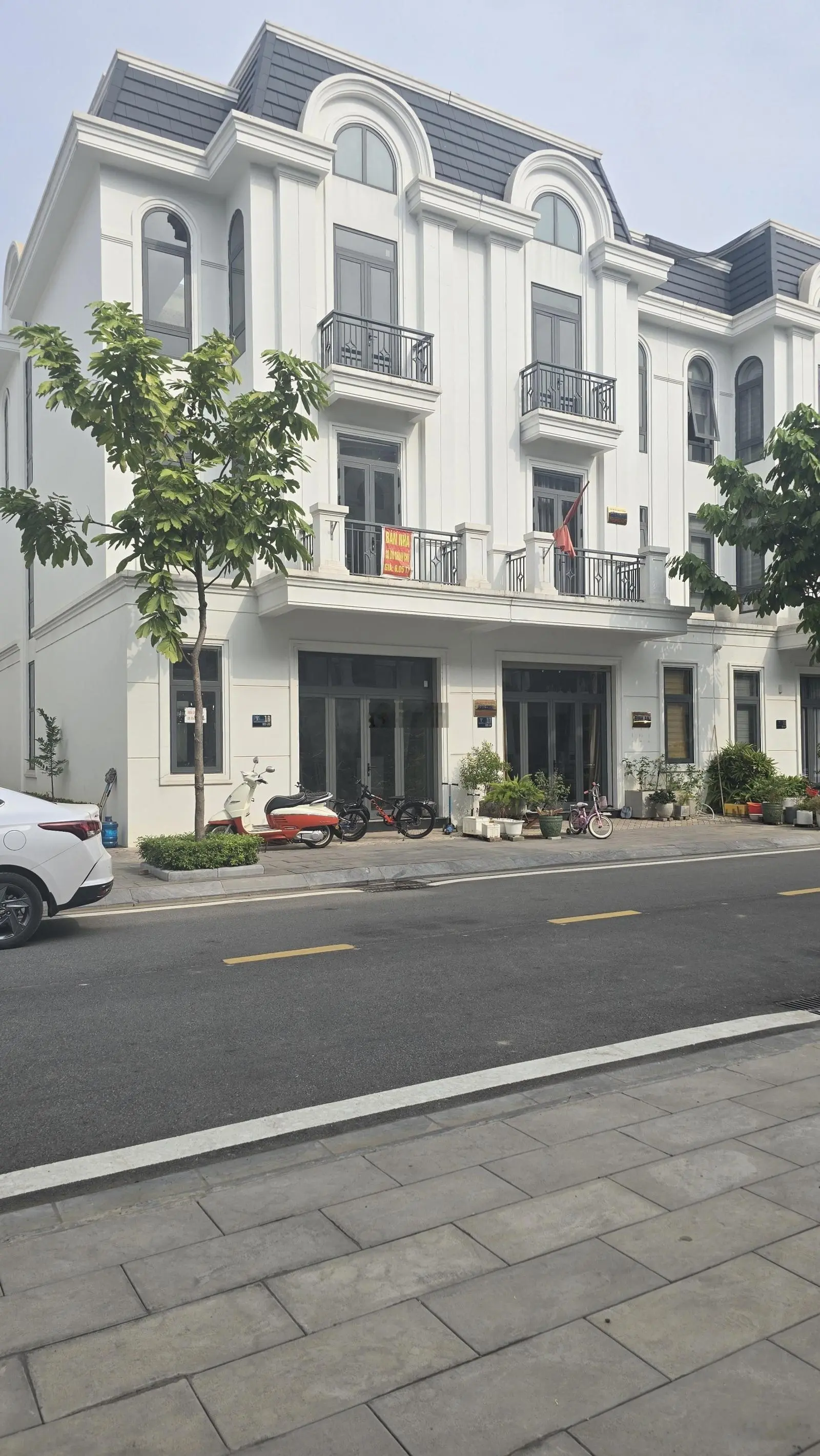 Cơ hội sở hữu ngay căn liền kề góc view đẹp nhất Crown Villas Trung tâm TNvới giá cực kỳ hấp dẫn