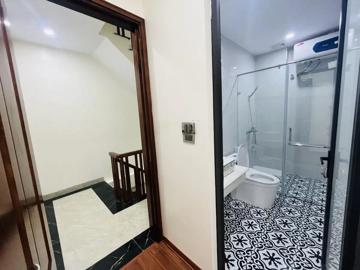 Siêu Hiếm ! Bán Nhà Phố Nguyễn Trãi 38M*5T*4mMT - Gần Ô Tô - Kinh Doanh - Nhỉnh 6 Tỷ