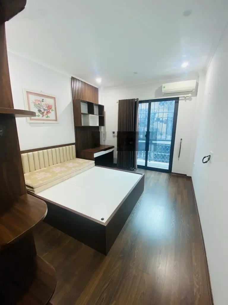 Siêu phẩm Bồ Đề 2 thoáng trước sau - nhà dân xây - full nội thất - gần công viên - trường học