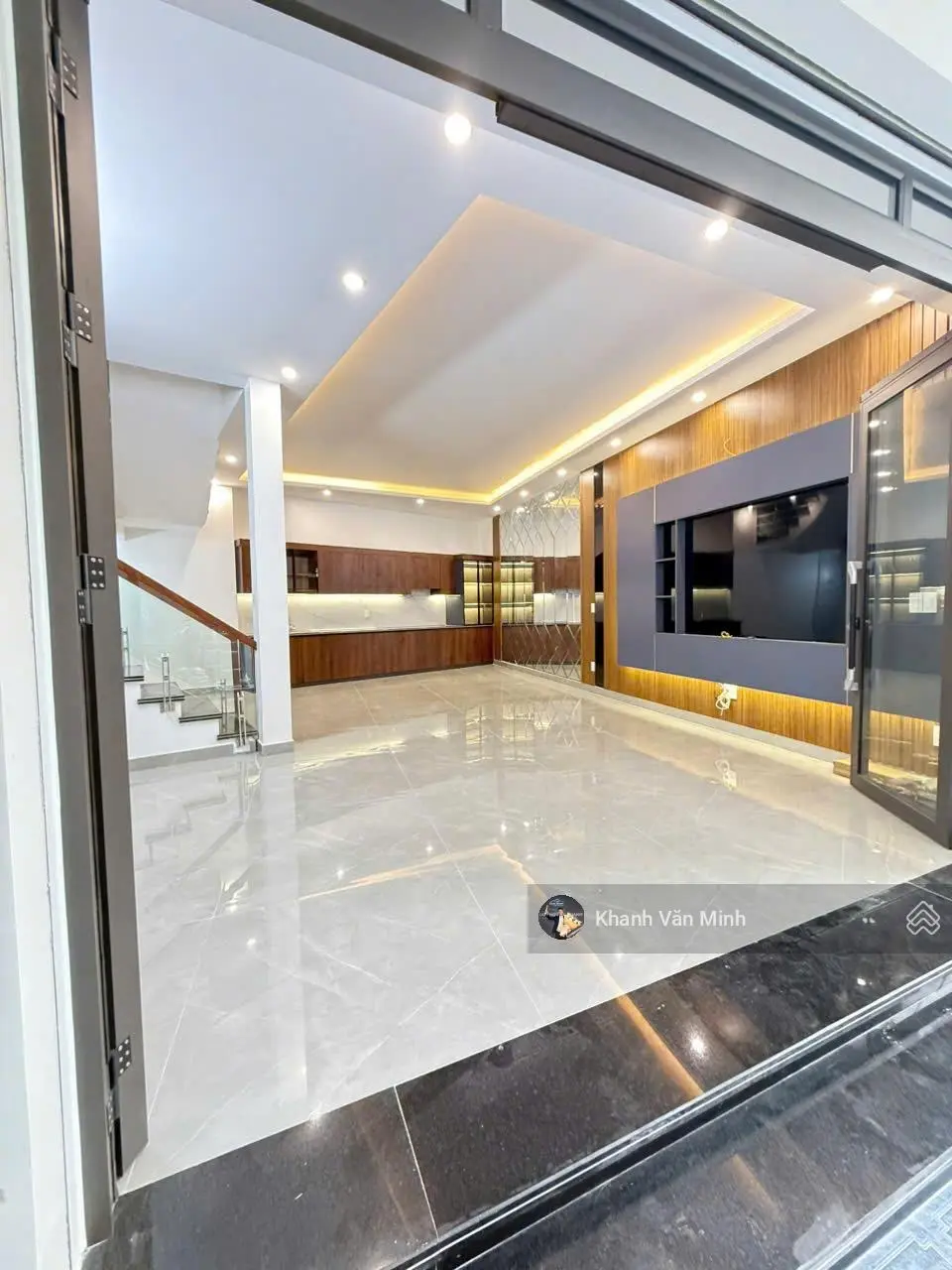 Nhà ngõ nông, ngang rộng. 51m2 x 4 tầng, giá 3 tỷ 560