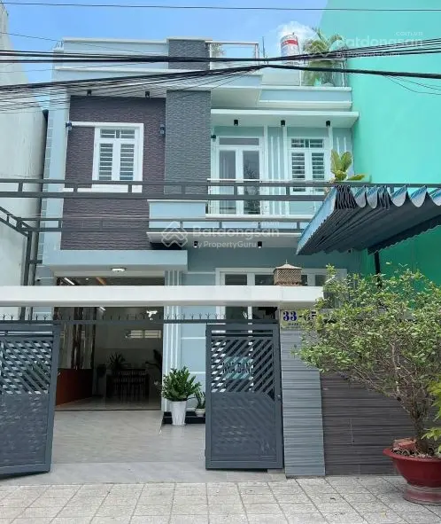 Chính chủ bán nhà gần mặt đường lớn diện tích 120m2, sổ đỏ chính chủ, 2 tầng 1 tum có sân rộng rãi