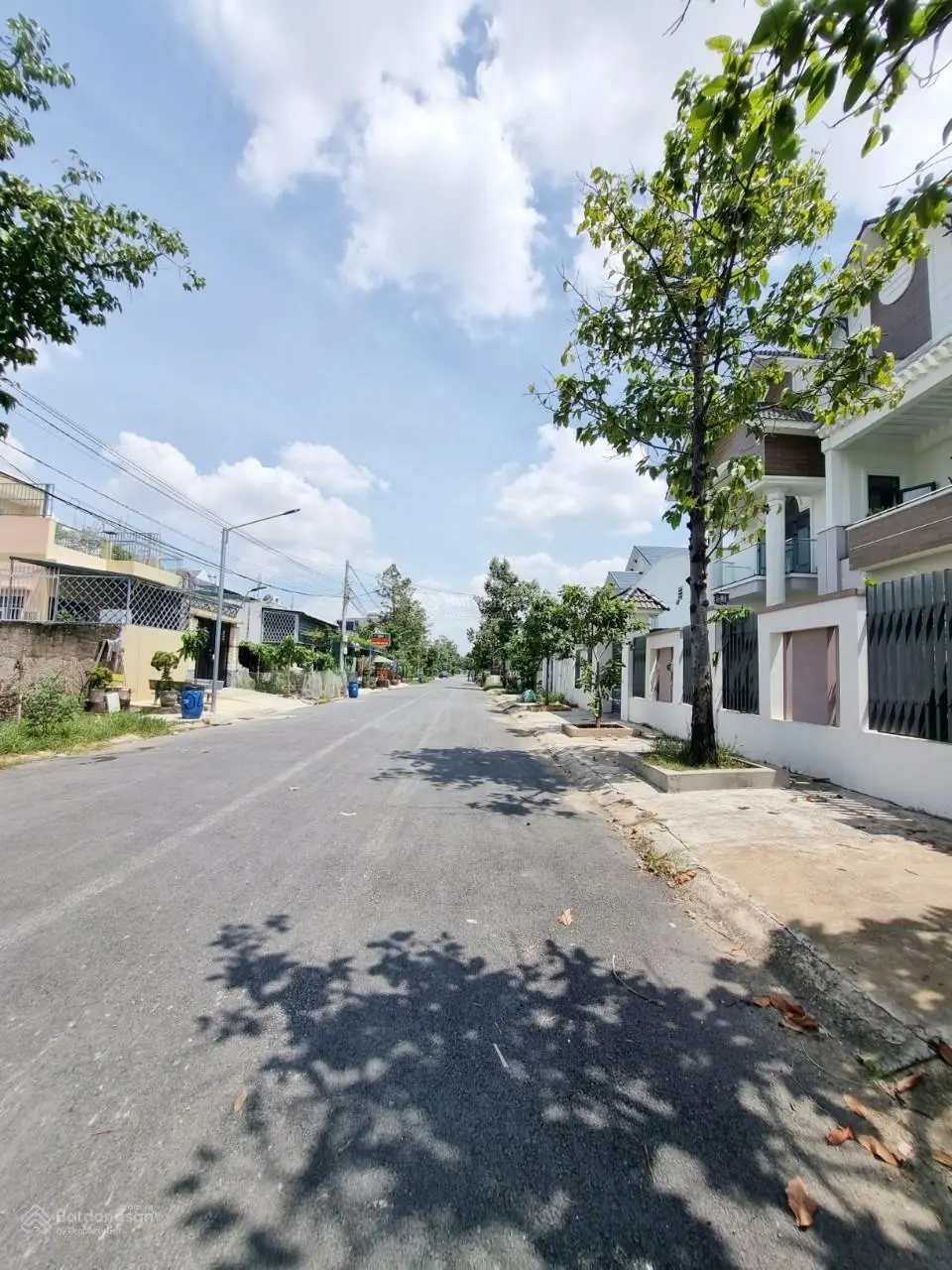 Nhà đường 8m KDC Vĩnh Phú giá 4ty650