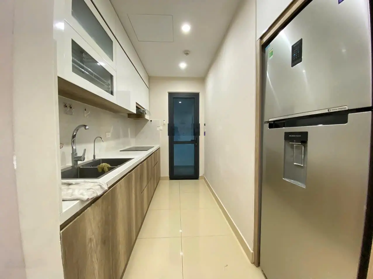 Chính chủ bán căn Hoàn Thành Pearl 80m2(2N2VS). Tầng trung, view Mỹ Đình có slot ôtô. Lh Ms Vân Hà