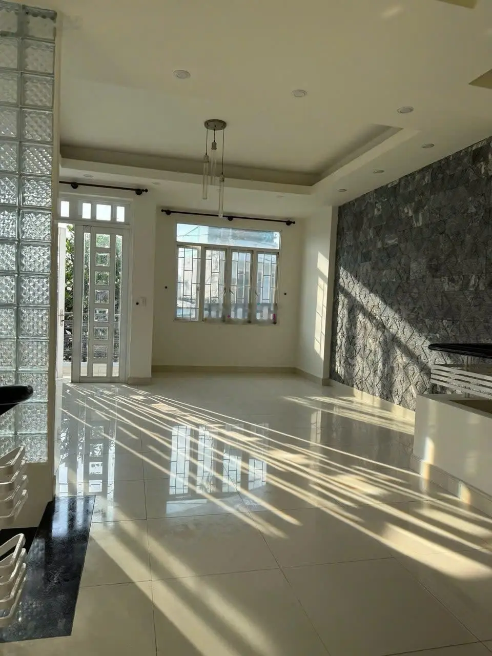 Bán nhanh nhà mặt phố đường số 6 siêu đẹp khu kinh doanh sầm uất : 0933352944