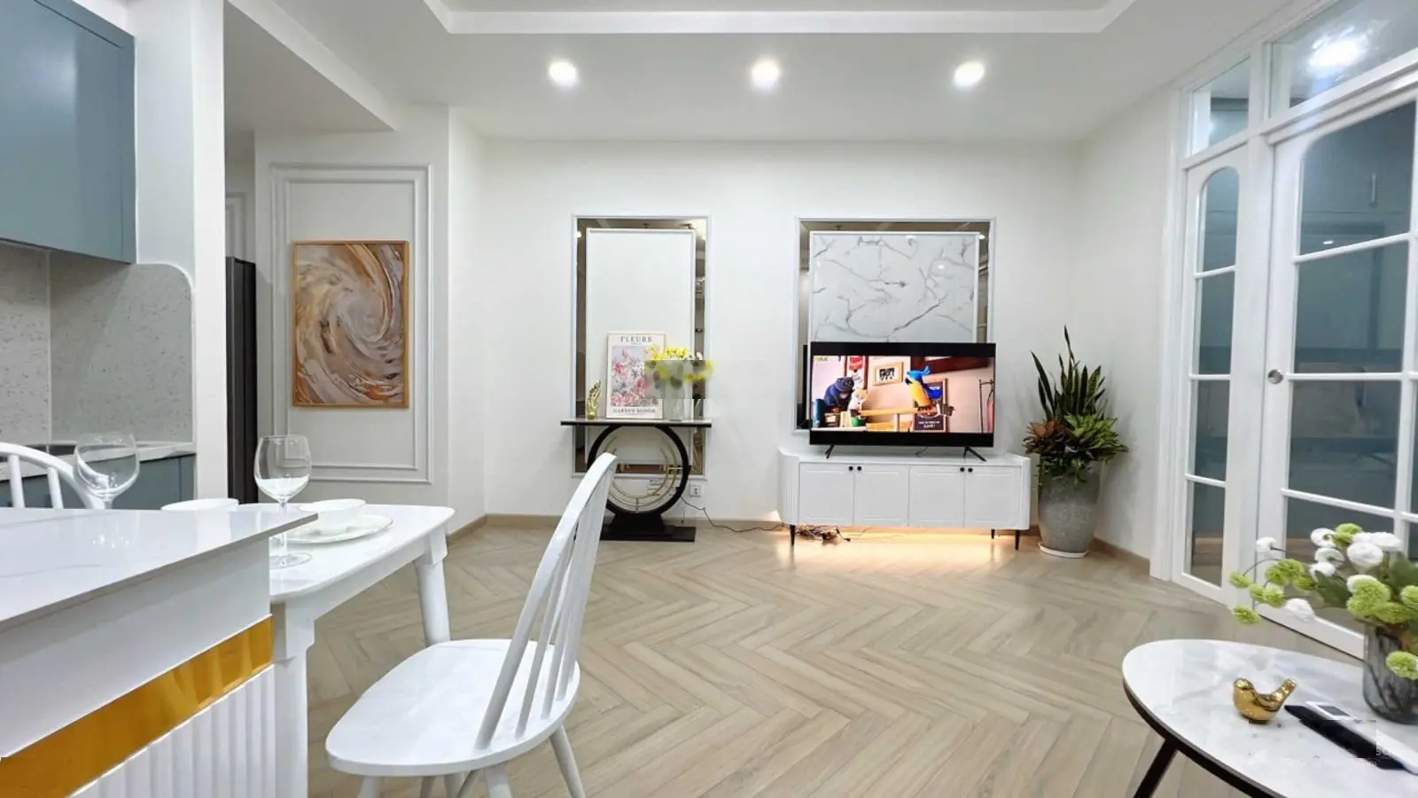 Hot bán căn 1 phòng ngủ tòa T9 Timescity Hai Bà trưng, giá 4.150 tỷ, LH 0979 702 ***