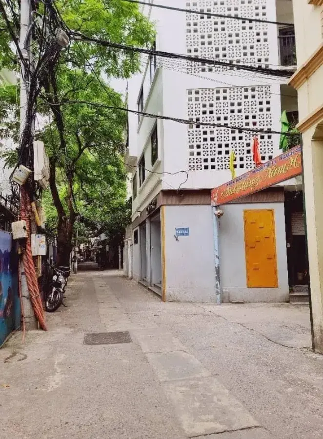 Bán nhà Cầu Giấy - căn góc 3 thoáng vĩnh viễn - nhà mới - khu dân trí cao - cách ô tô tránh 5m
