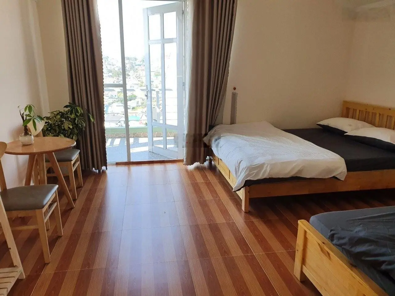Nhà liên kế diện tích 72 m2, mặt tiền đường chính Tô Hiến Thành, Phường 3, Đà Lạt, Lâm Đồng