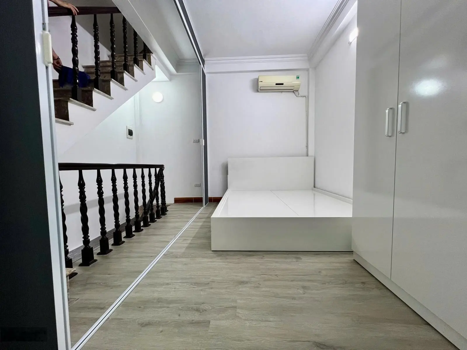 3.3 Ty-4 Tầng-15m ra Phố-Lương Yên-Nguyễn Cao-HBT-HN