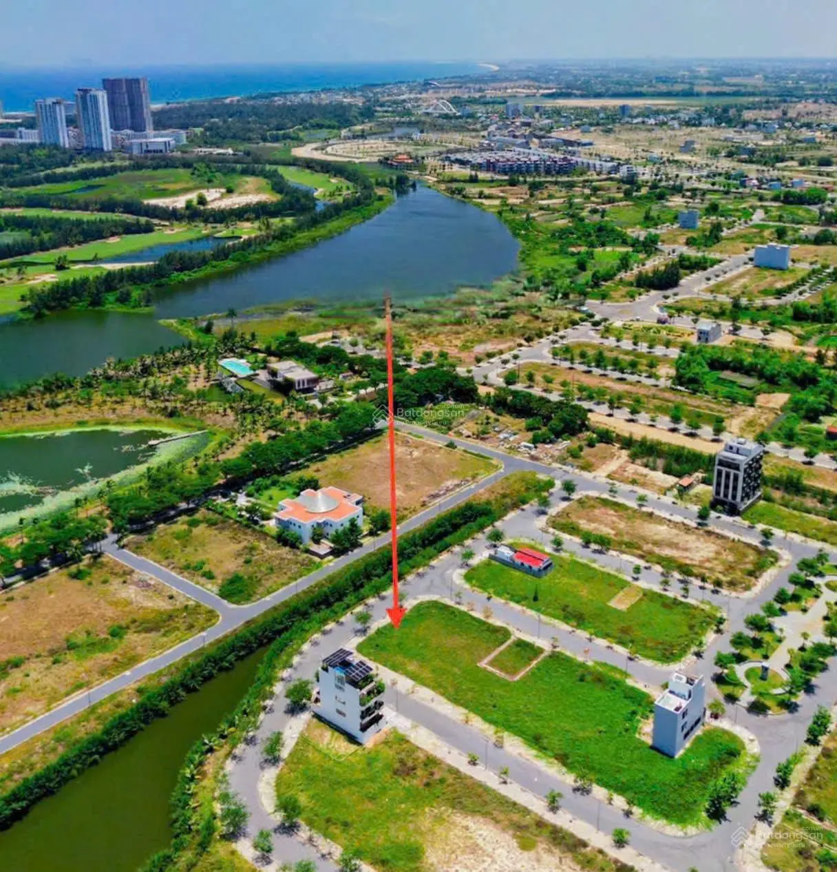 Bán lô đất 165m ngang 8m khu đô thị FPT view kênh, gần trường đại học, Ngũ Hành Sơn, giá rẻ 4,7x tỷ
