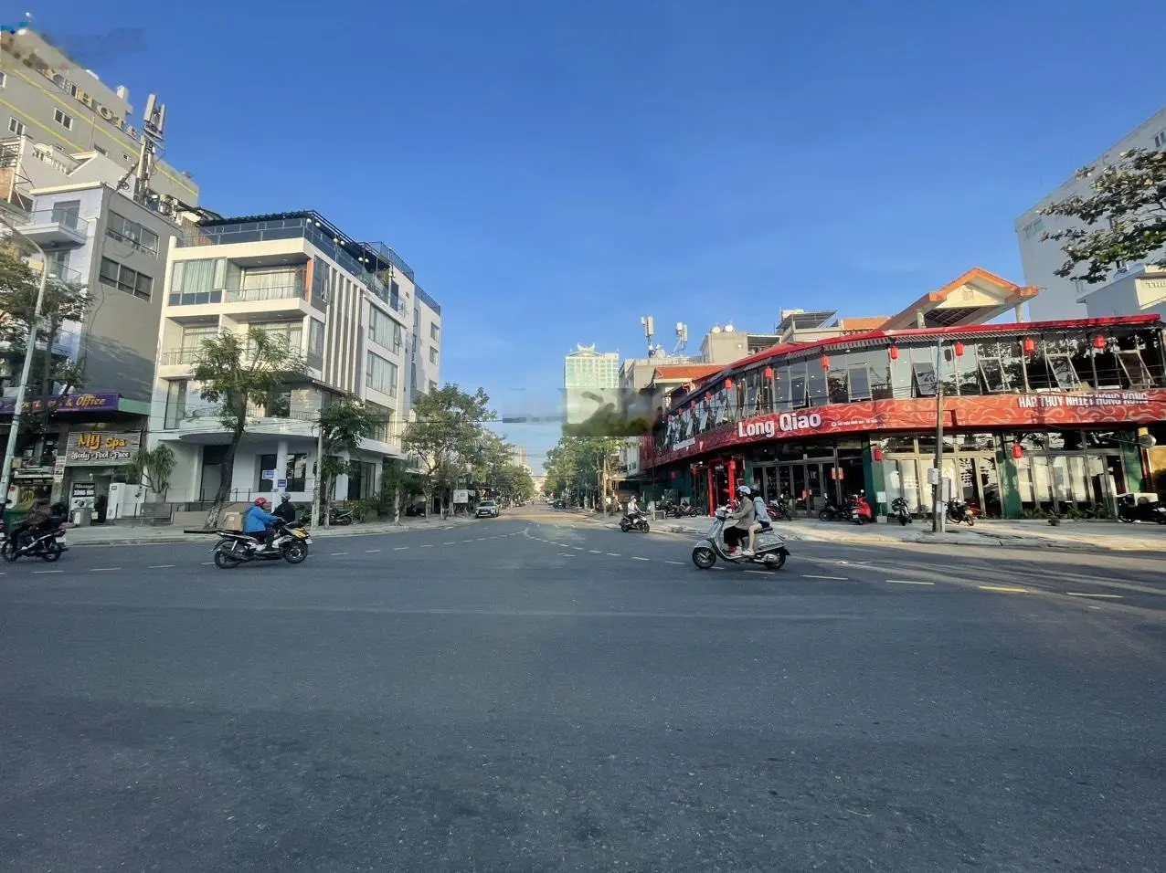 Chính chủ bán nhà mặt tiền đường triệu việt vương gần chợ đêm sơn trà - toàn huy hoàng