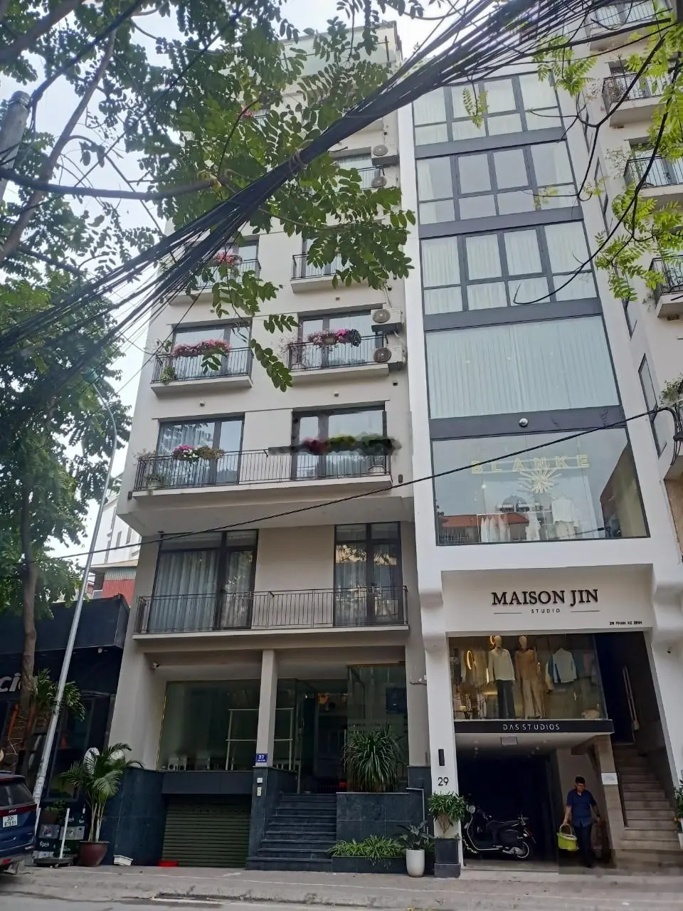 Bán nhà văn phòng Nguyễn Văn Huyên Cầu Giấy 77m2, 24 chỗ, 8 tầng, nhỉnh 22 tỷ /thông sàn