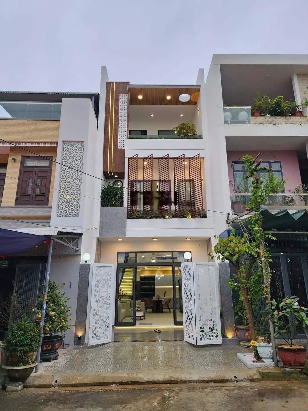 Tôi cần bán nhà Bùi Văn Thêm, Phường 9, Quận Phú Nhuận - Giá:4tỷ25/65,5m2 (4,2x15,6m) pháp lý chuẩn