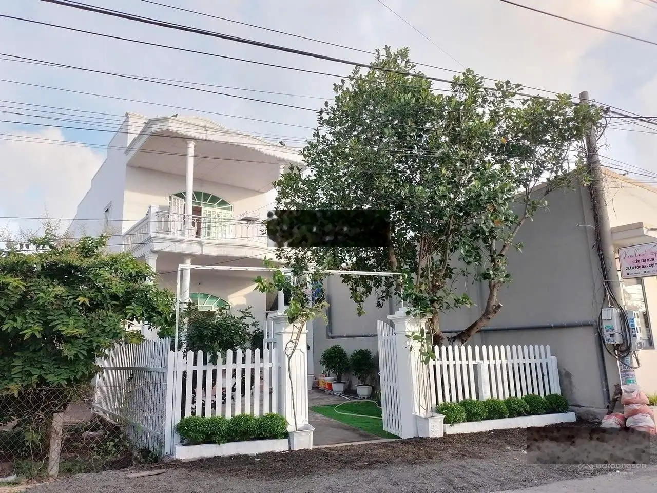 Bán nhà đẹp mặt tiền kinh doanh siêu hời, dt 220m2, giá tốt cho nhà đầu tư chỉ nhỉnh 2 tỷ/căn