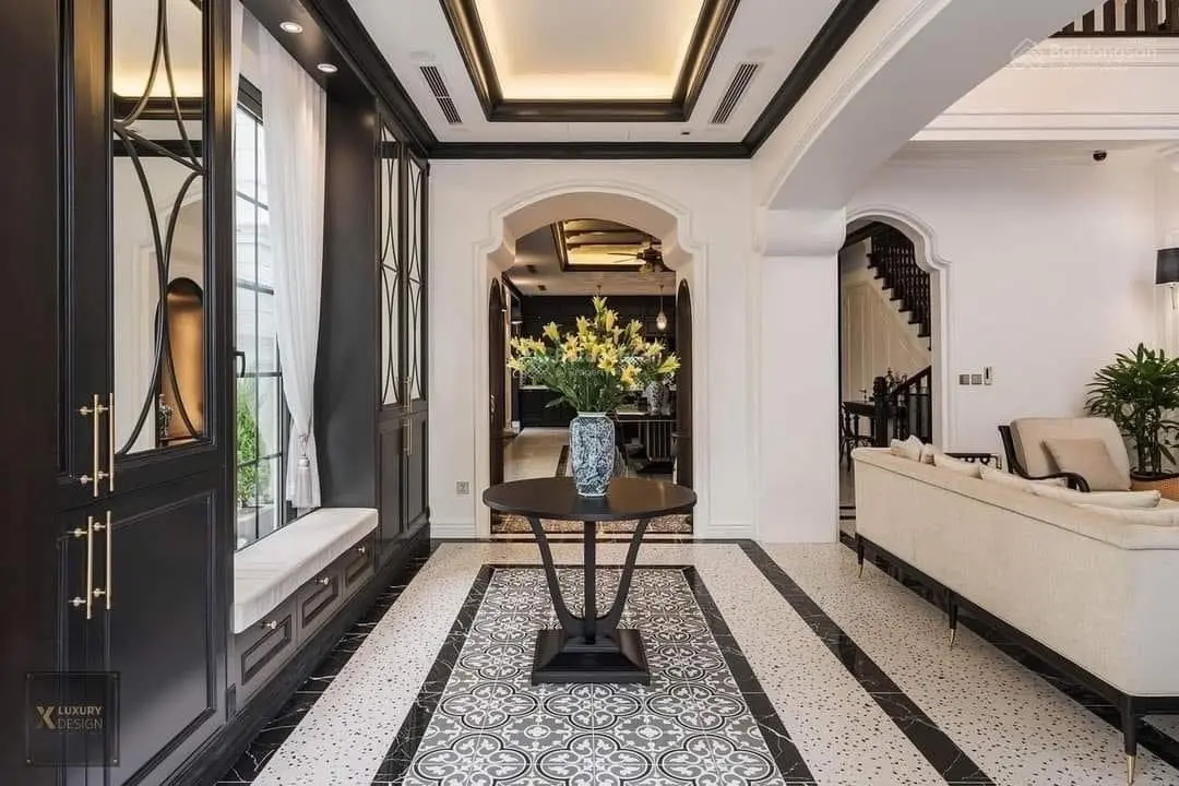 Bán lô góc Hoa Phượng 03 - 01, khu vip 328.1m2, hoàn thiện full nội thất sông rộng giá 90 tỷ