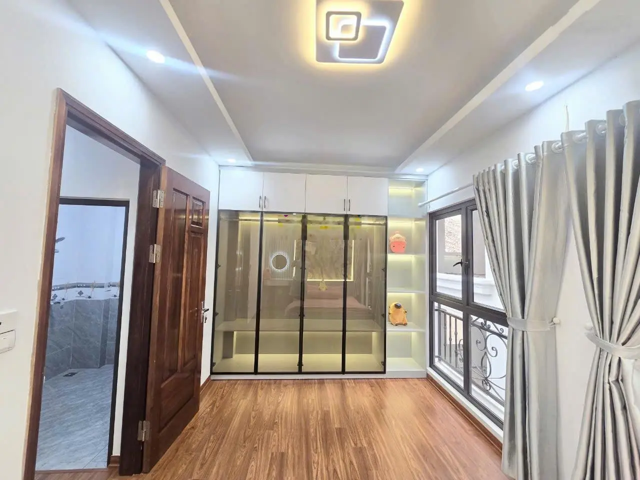 Cc bán nhà Vĩnh Quỳnh, Quỳnh Đô 47m2 x 4,5 tầng ô tô đỗ cạnh 0988913522