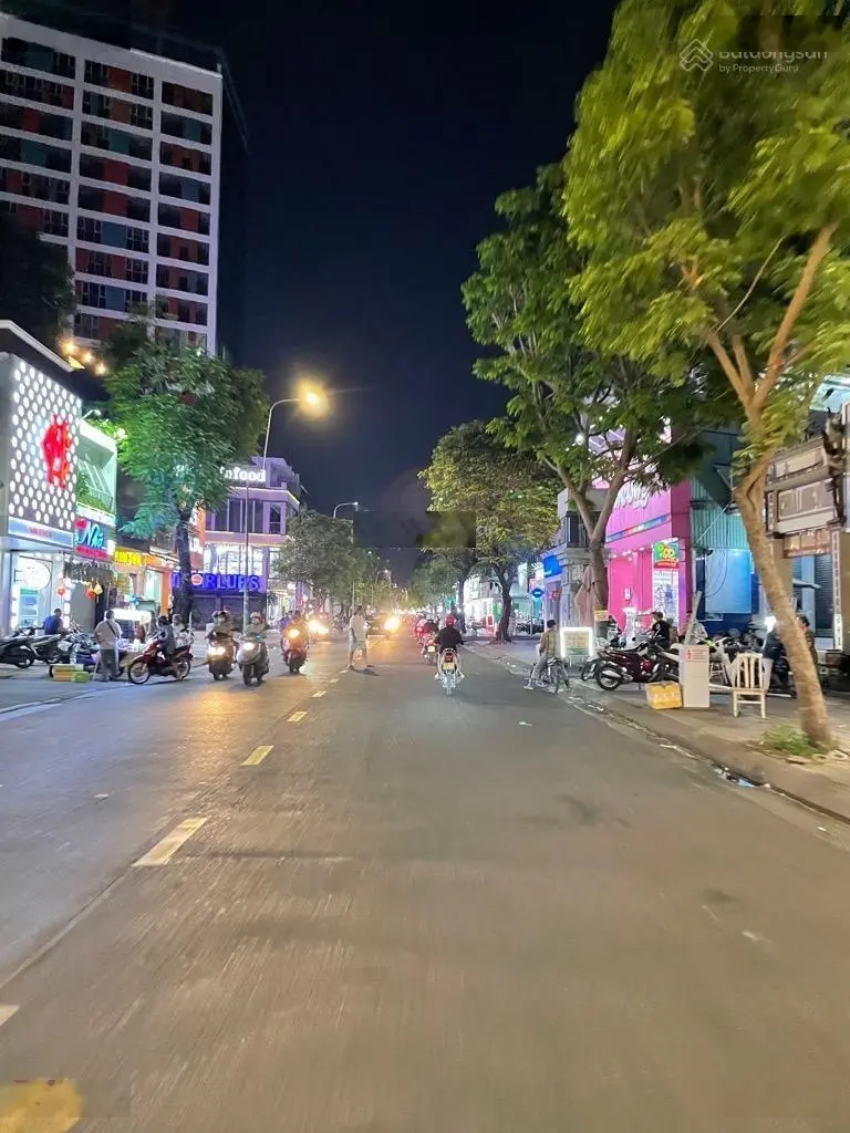 BÁN NHÀ RIÊNG ĐẸP XUẤT SẮC TẠI LÊ VĂN SỸ-6,4 TỶ - 40M2 Ô tô ngủ trong nhà- duy nhất còn 1 căn Q3