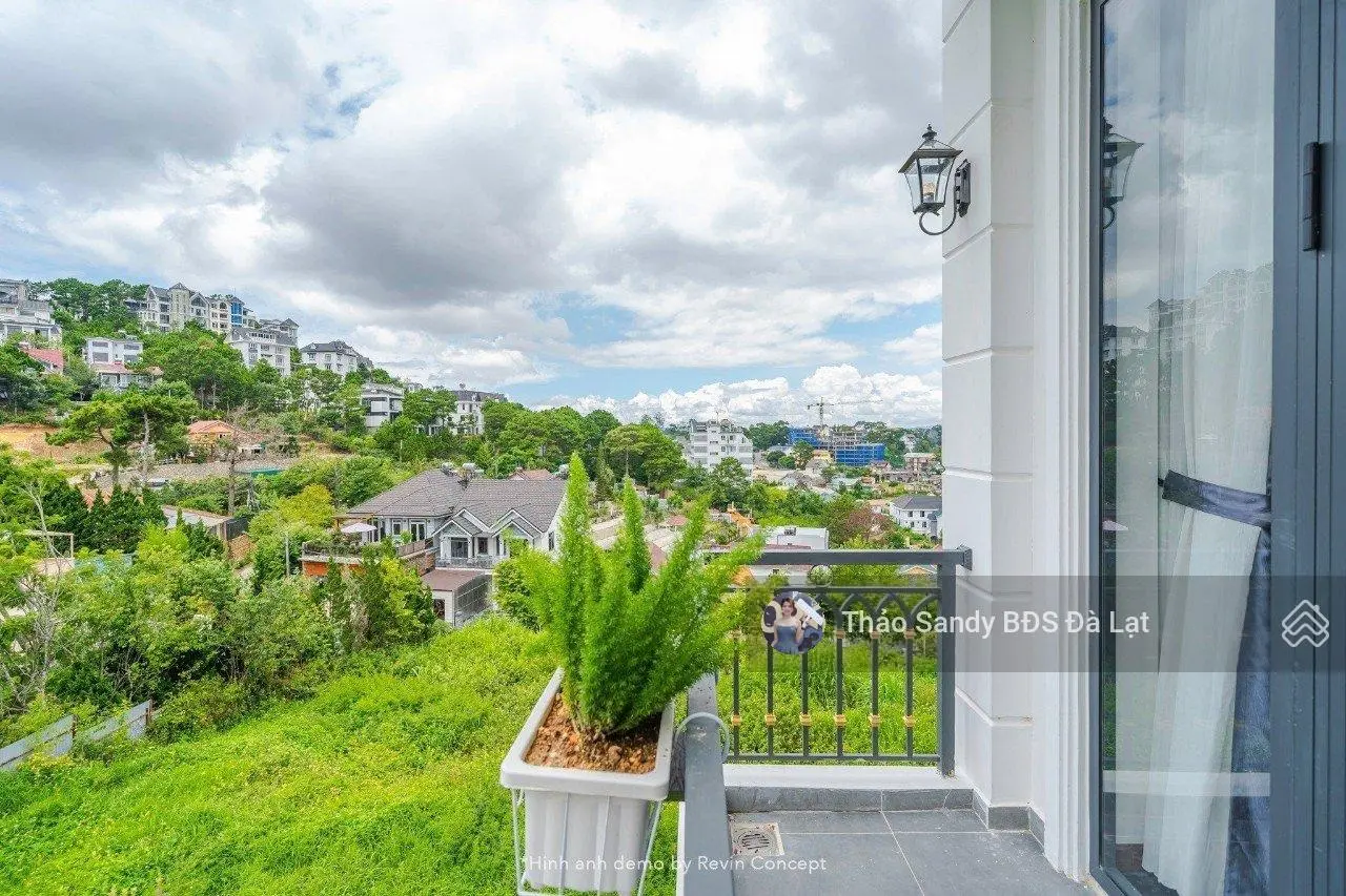 Biệt thự Đà Lạt view đẹp thiết kế hiện đại thích hợp nghỉ dưỡng và KD villa rộng 235m2, chỉ 13 tỷ