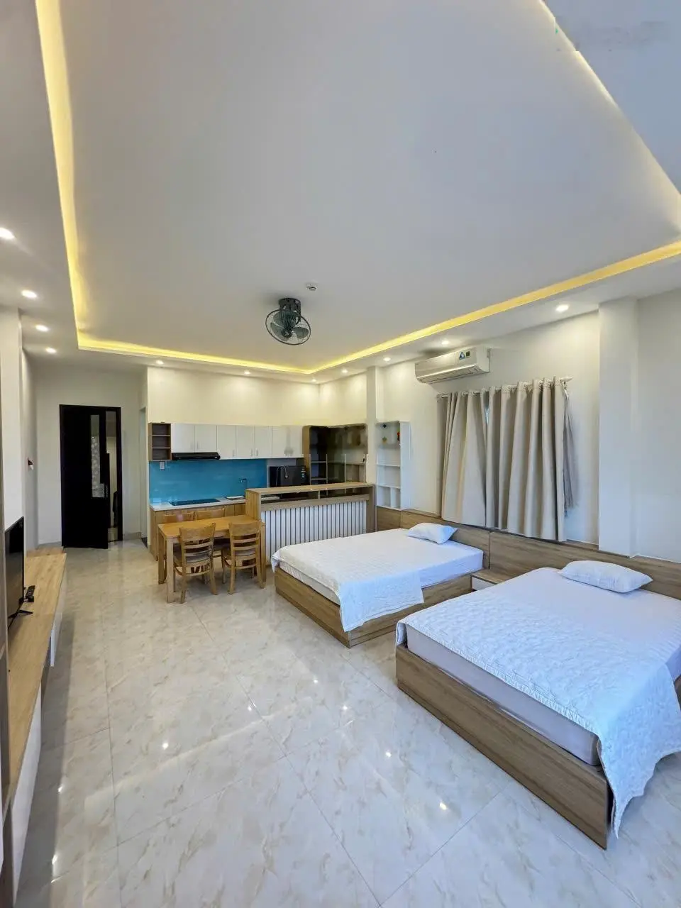 Bán toà căn hộ 5 tầng mặt biển trường sa ngũ hành sơn diện tích: 100m² (ngang 5m)