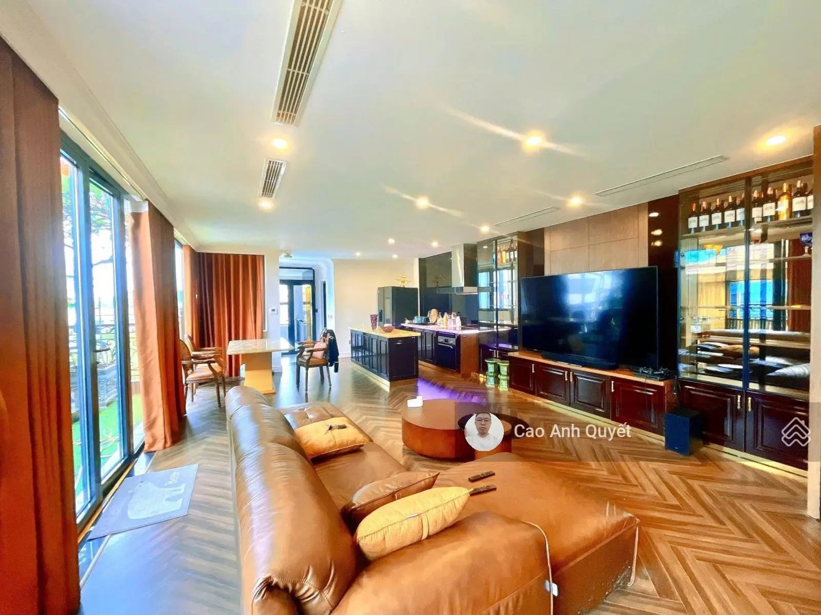 Bán nhà 82m2 8T mặt phố lô góc MT 8m vỉa hè quận Hai Bà Trưng 79 tỷ Nguyễn Đình Chiểu
